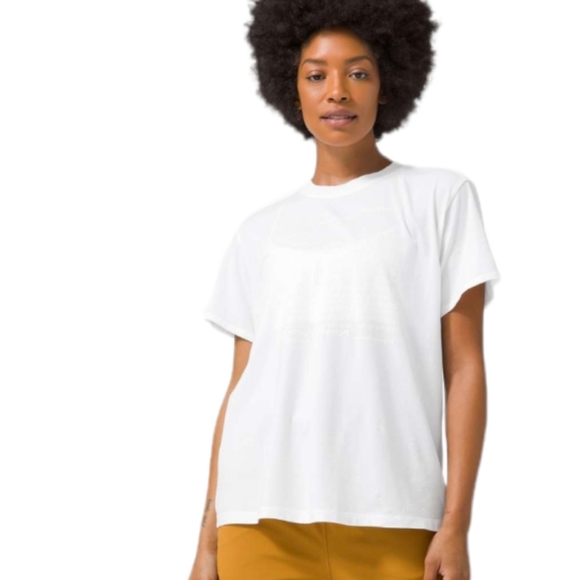 Lululemon All Yours Boyfriend Tee White size Medium